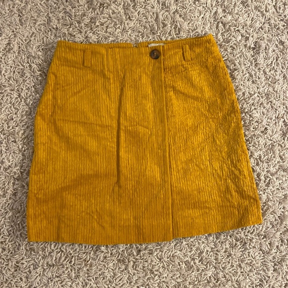 ALYSI yellow skirt size 8 - Picture 4 of 7